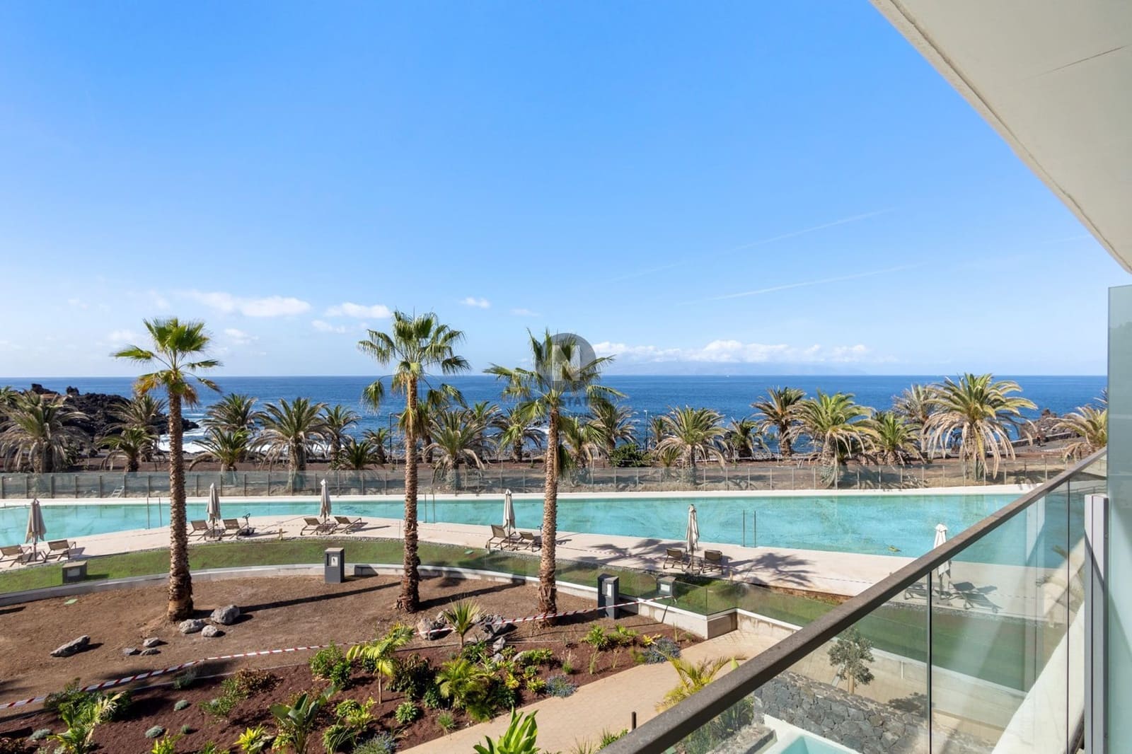 2 bedroom Penthouse for sale in Playa San Juan with pool garage - € 1,280,000 (Ref: 9716702)