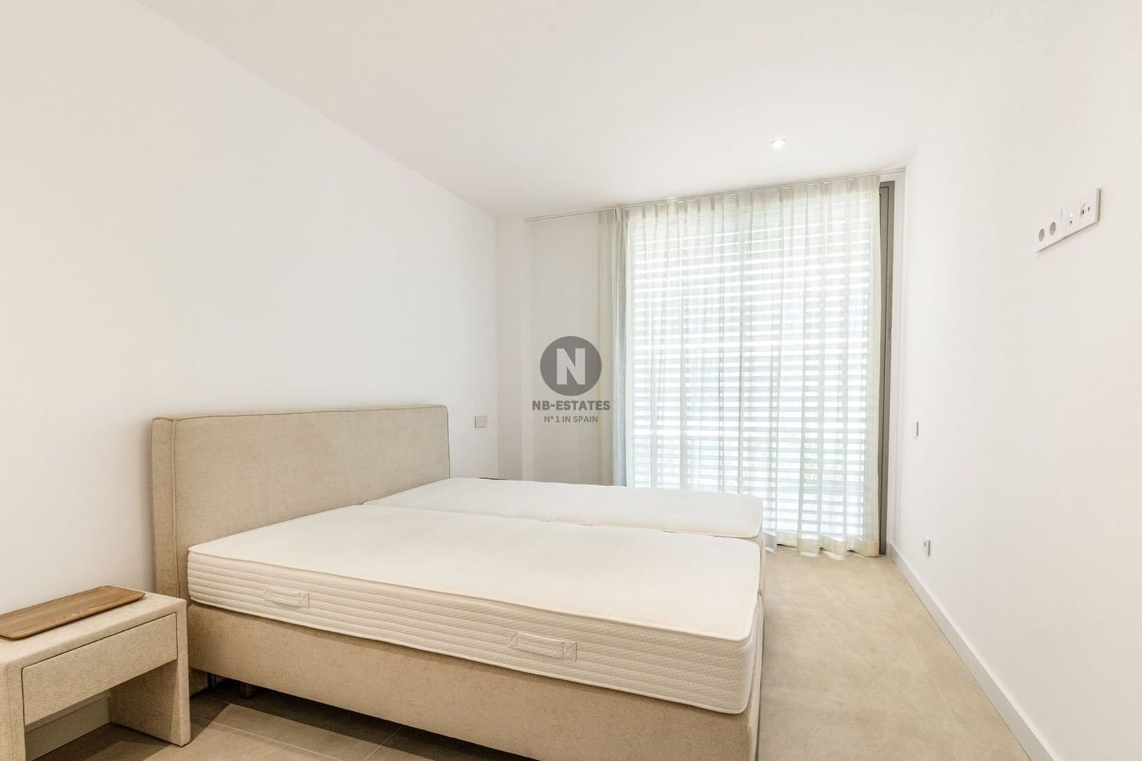 2 bedroom Penthouse for sale in Playa San Juan with pool garage - € 1,280,000 (Ref: 9716702)