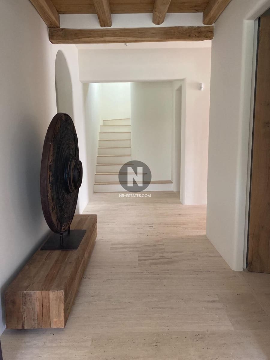 5 bedroom Villa for sale in Benissa with pool - € 2,590,000 (Ref: 9727646)