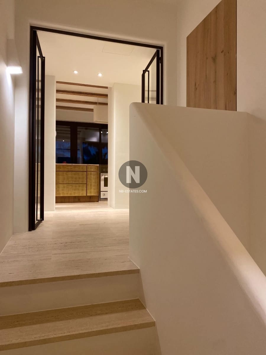 5 bedroom Villa for sale in Benissa with pool - € 2,590,000 (Ref: 9727646)