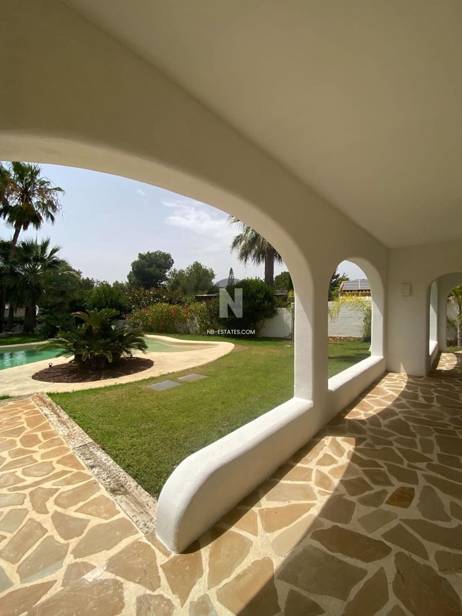 5 bedroom Villa for sale in Benissa with pool - € 2,590,000 (Ref: 9727646)