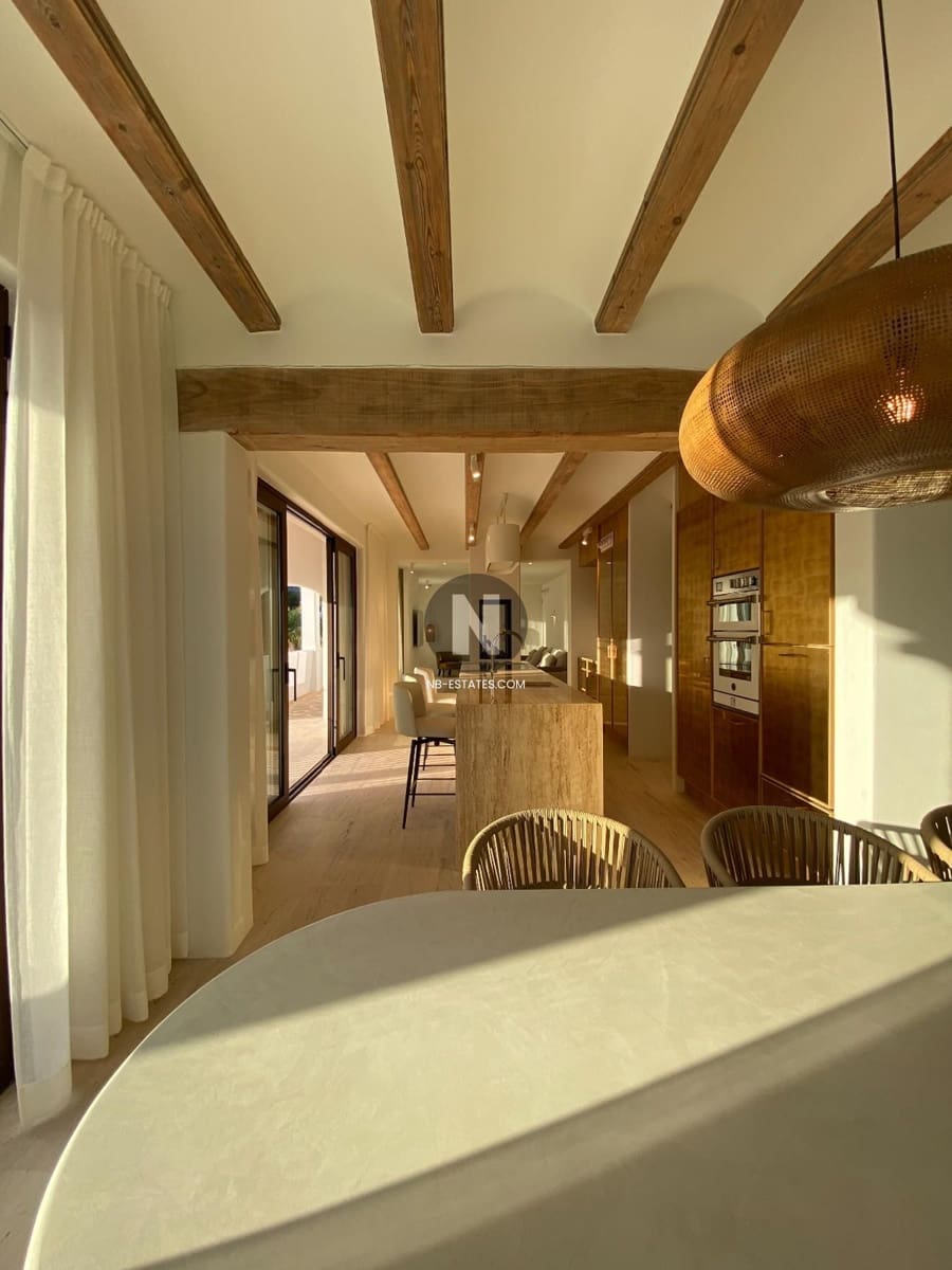 5 bedroom Villa for sale in Benissa with pool - € 2,590,000 (Ref: 9727646)