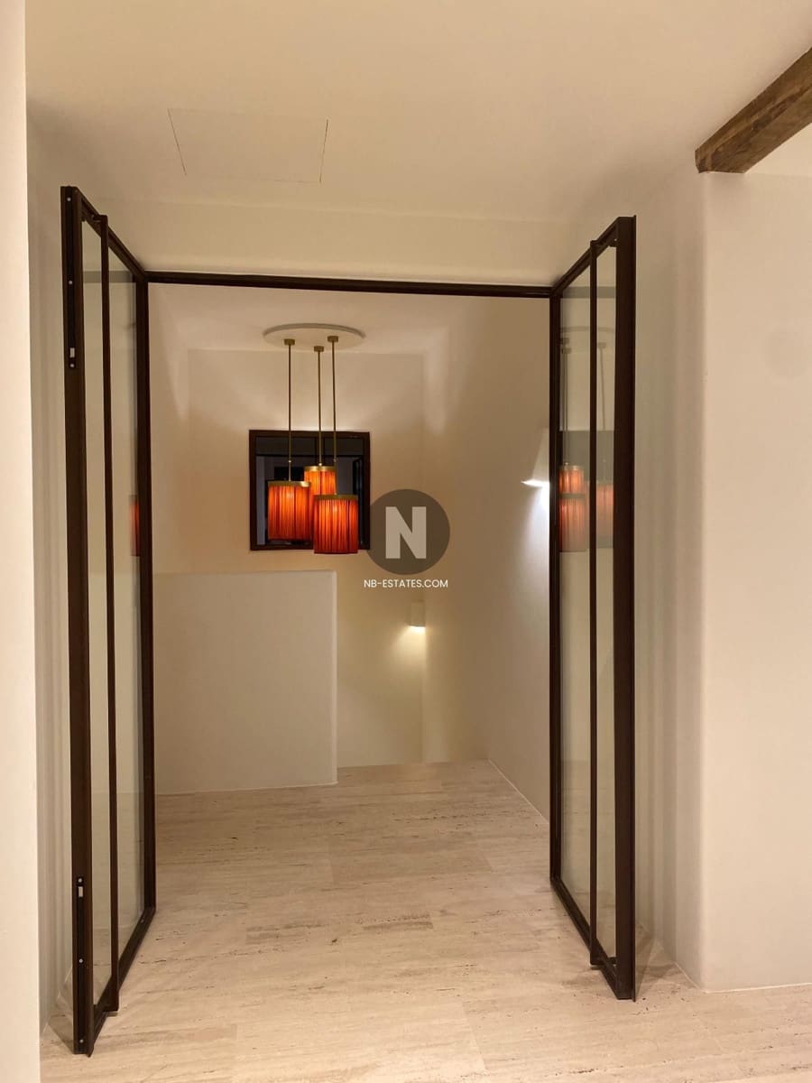 5 bedroom Villa for sale in Benissa with pool - € 2,590,000 (Ref: 9727646)