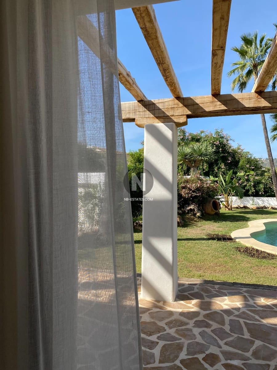 5 bedroom Villa for sale in Benissa with pool - € 2,590,000 (Ref: 9727646)