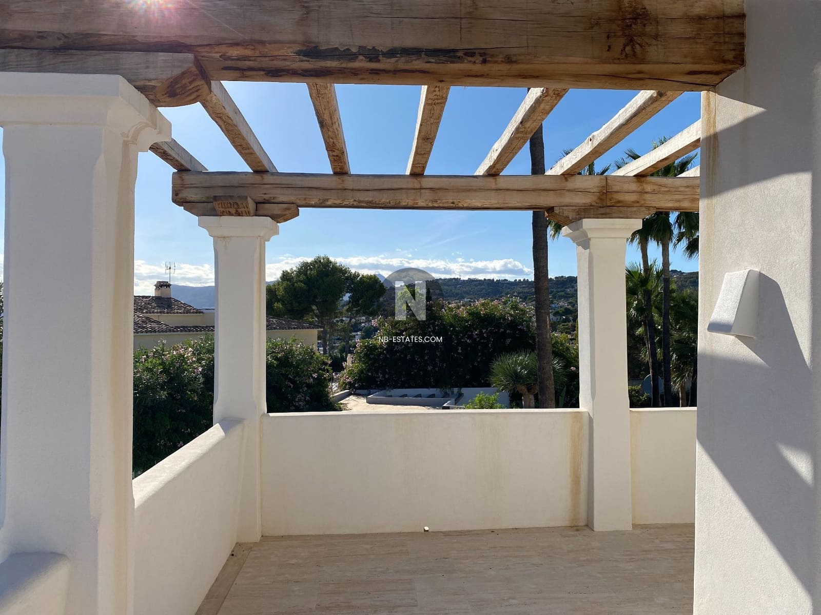 5 bedroom Villa for sale in Benissa with pool - € 2,590,000 (Ref: 9727646)