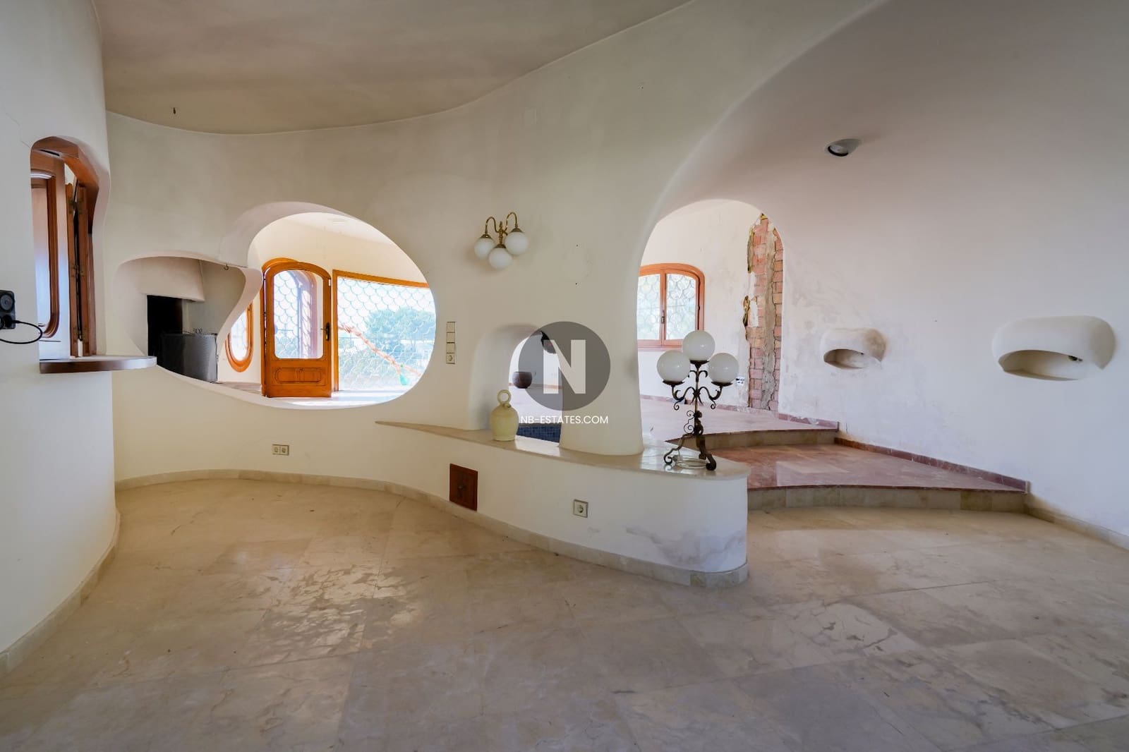 Villa for sale in Moraira - € 1,890,000 (Ref: 9743982)