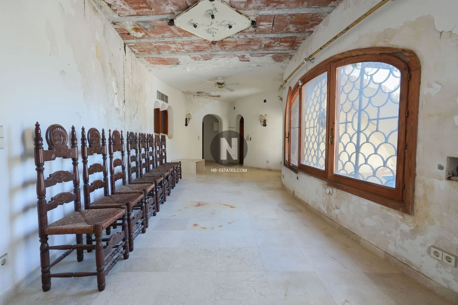 Villa for sale in Moraira - € 1,890,000 (Ref: 9743982)