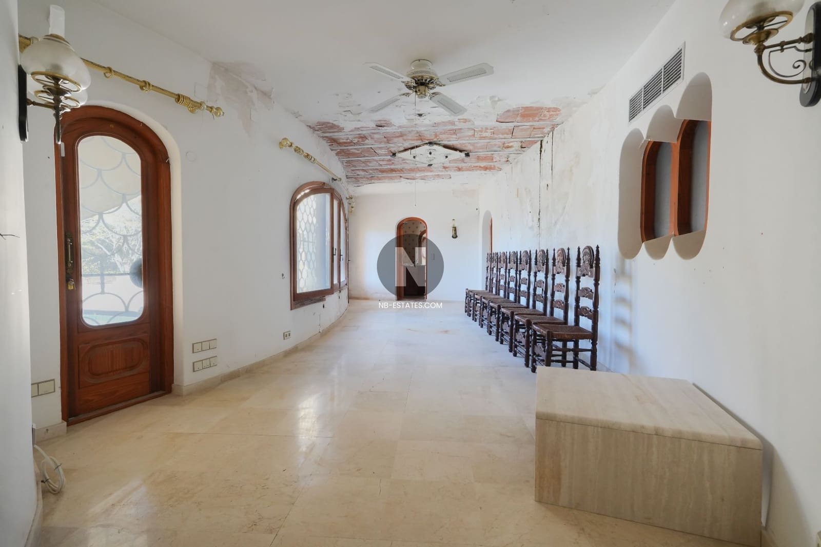 Villa for sale in Moraira - € 1,890,000 (Ref: 9743982)