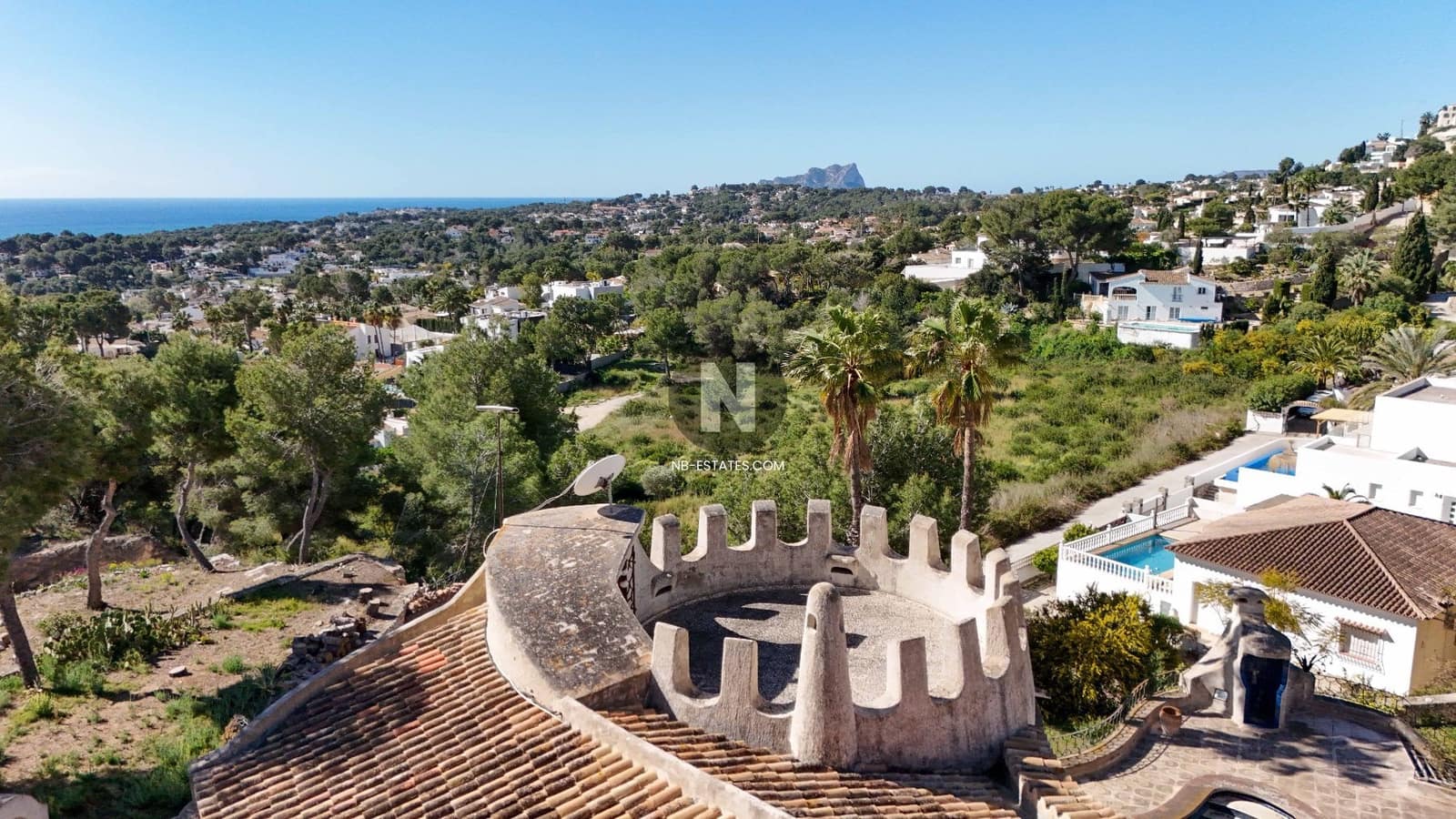 Villa for sale in Moraira - € 1,890,000 (Ref: 9743982)
