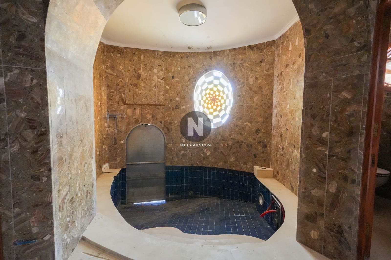 Villa for sale in Moraira - € 1,890,000 (Ref: 9743982)