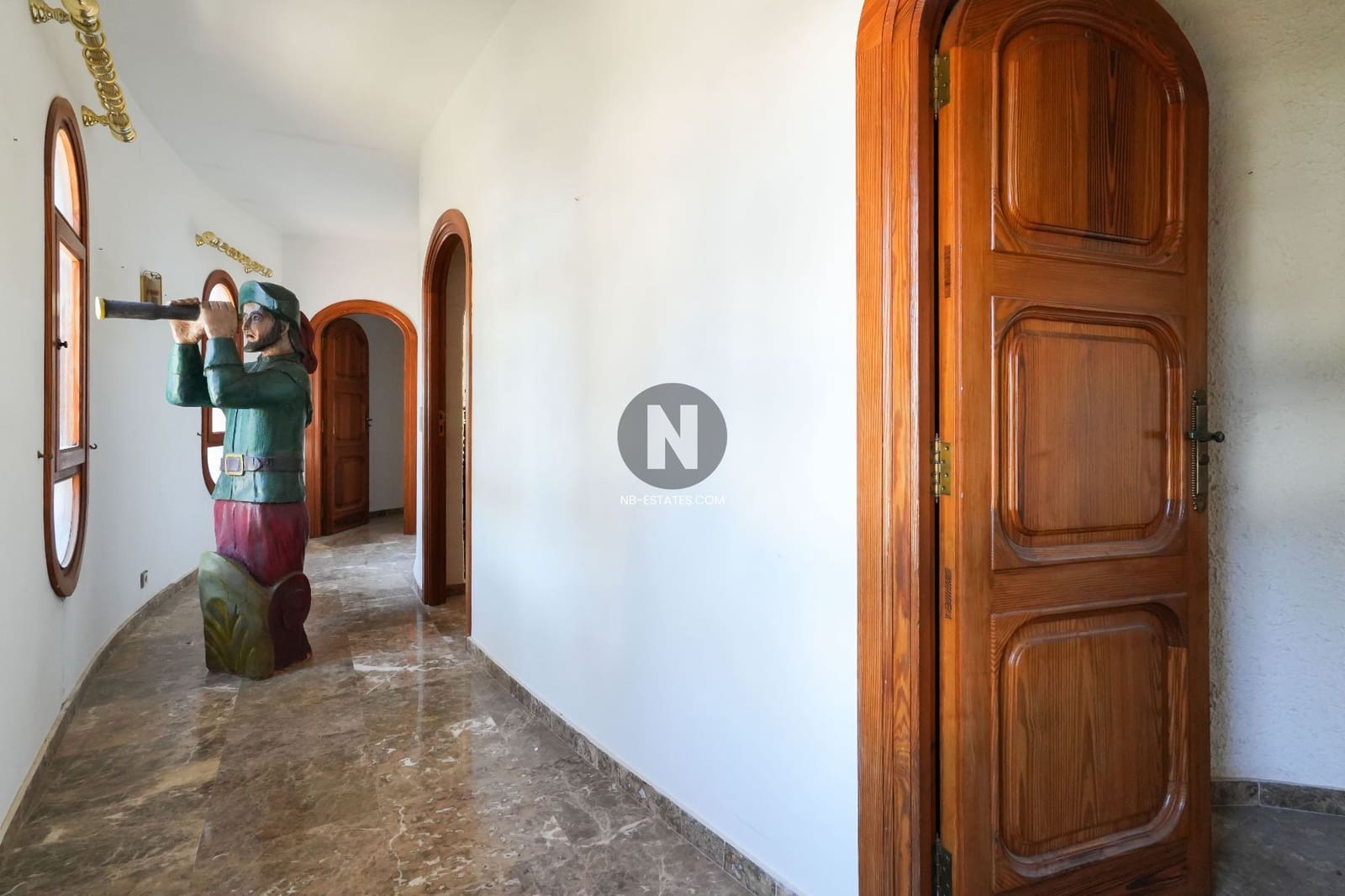 Villa for sale in Moraira - € 1,890,000 (Ref: 9743982)