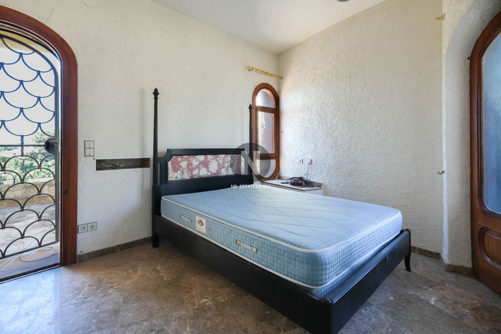 Villa for sale in Moraira - € 1,890,000 (Ref: 9743982)