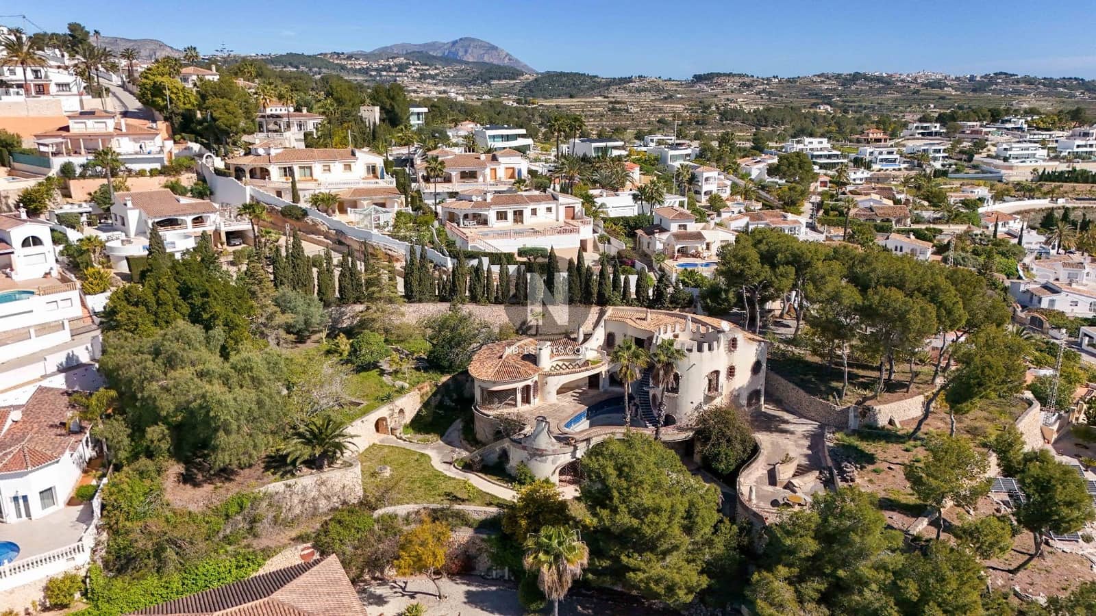 Villa for sale in Moraira - € 1,890,000 (Ref: 9743982)