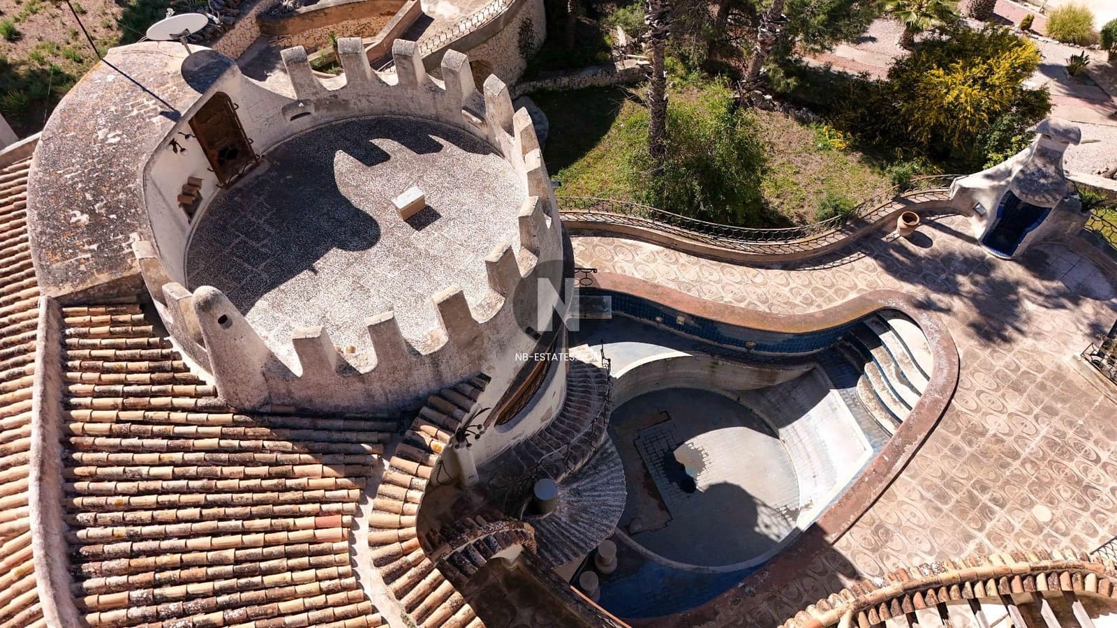 Villa for sale in Moraira - € 1,890,000 (Ref: 9743982)