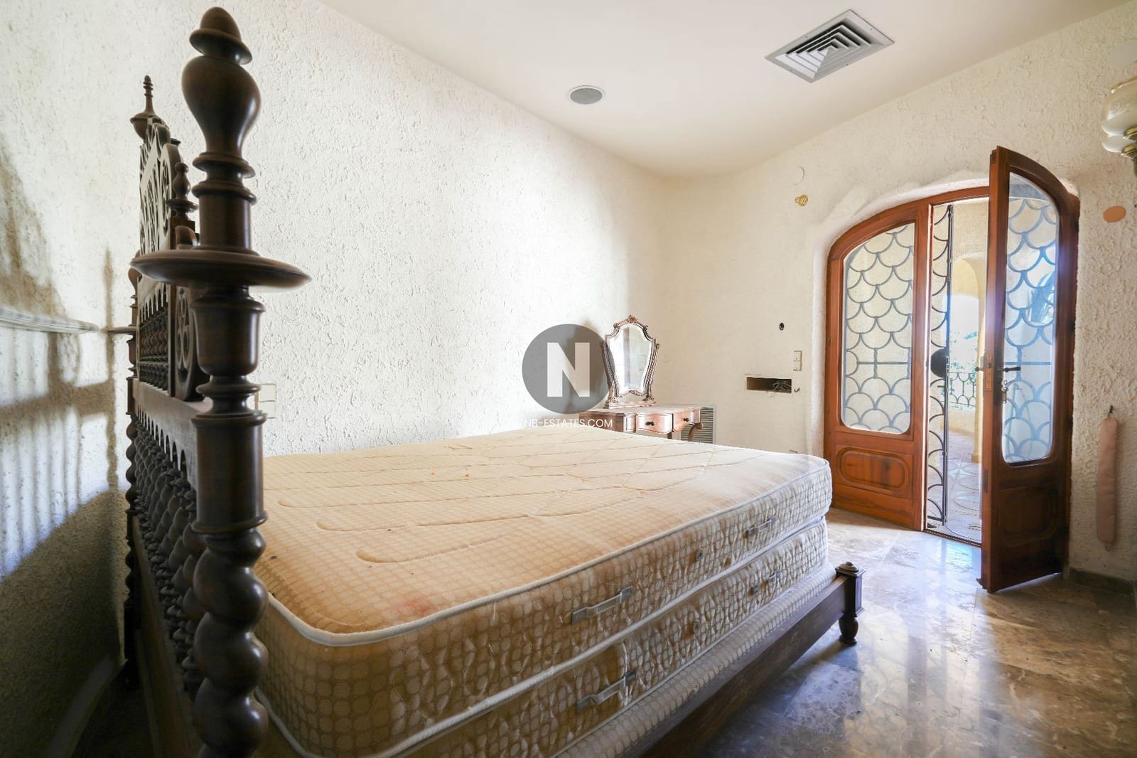 Villa for sale in Moraira - € 1,890,000 (Ref: 9743982)