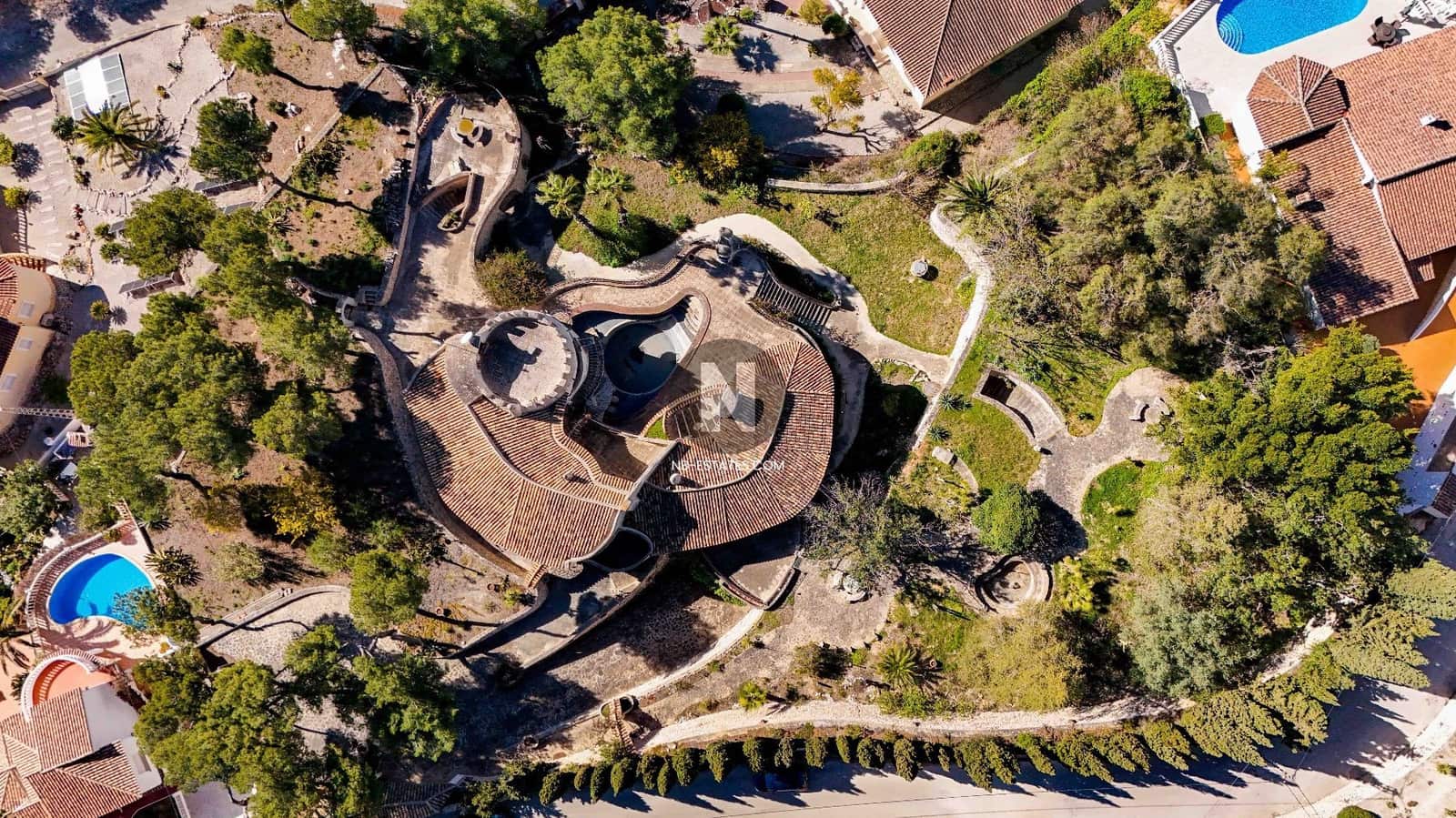 Villa for sale in Moraira - € 1,890,000 (Ref: 9743982)