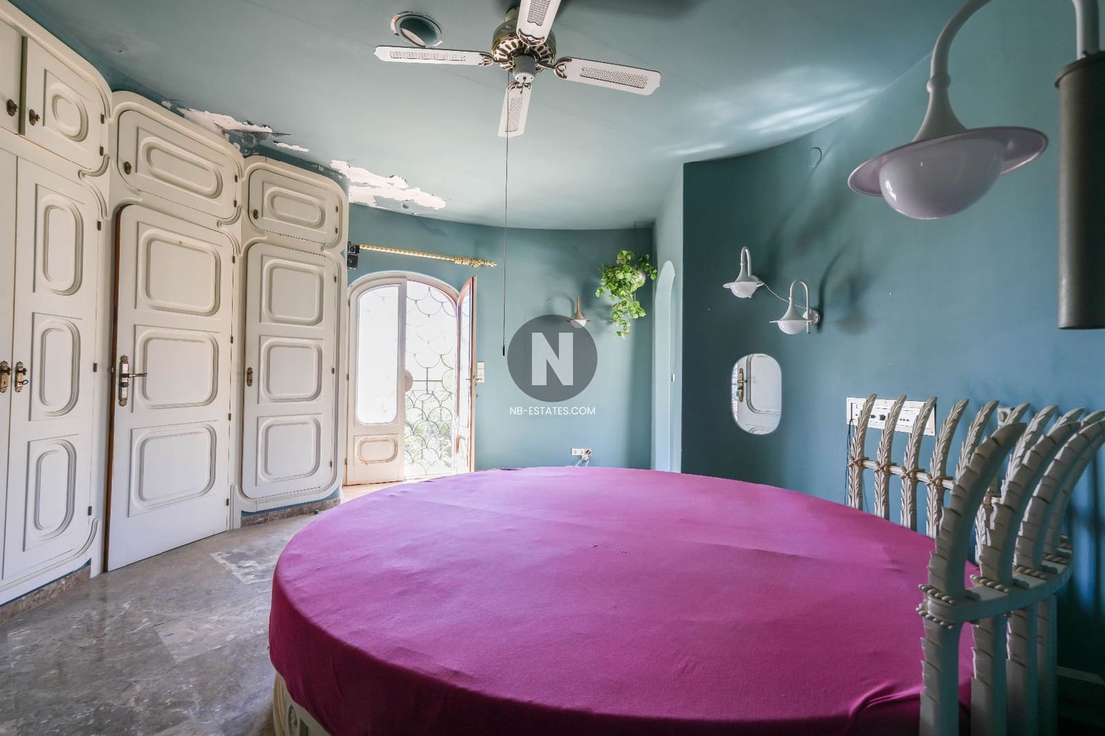 Villa for sale in Moraira - € 1,890,000 (Ref: 9743982)