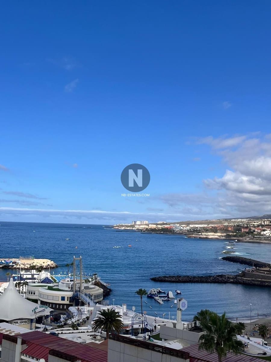 2 soverom Penthouse til salgs i Costa Adeje med svømmebasseng - € 950 000 (Ref: 9758219)