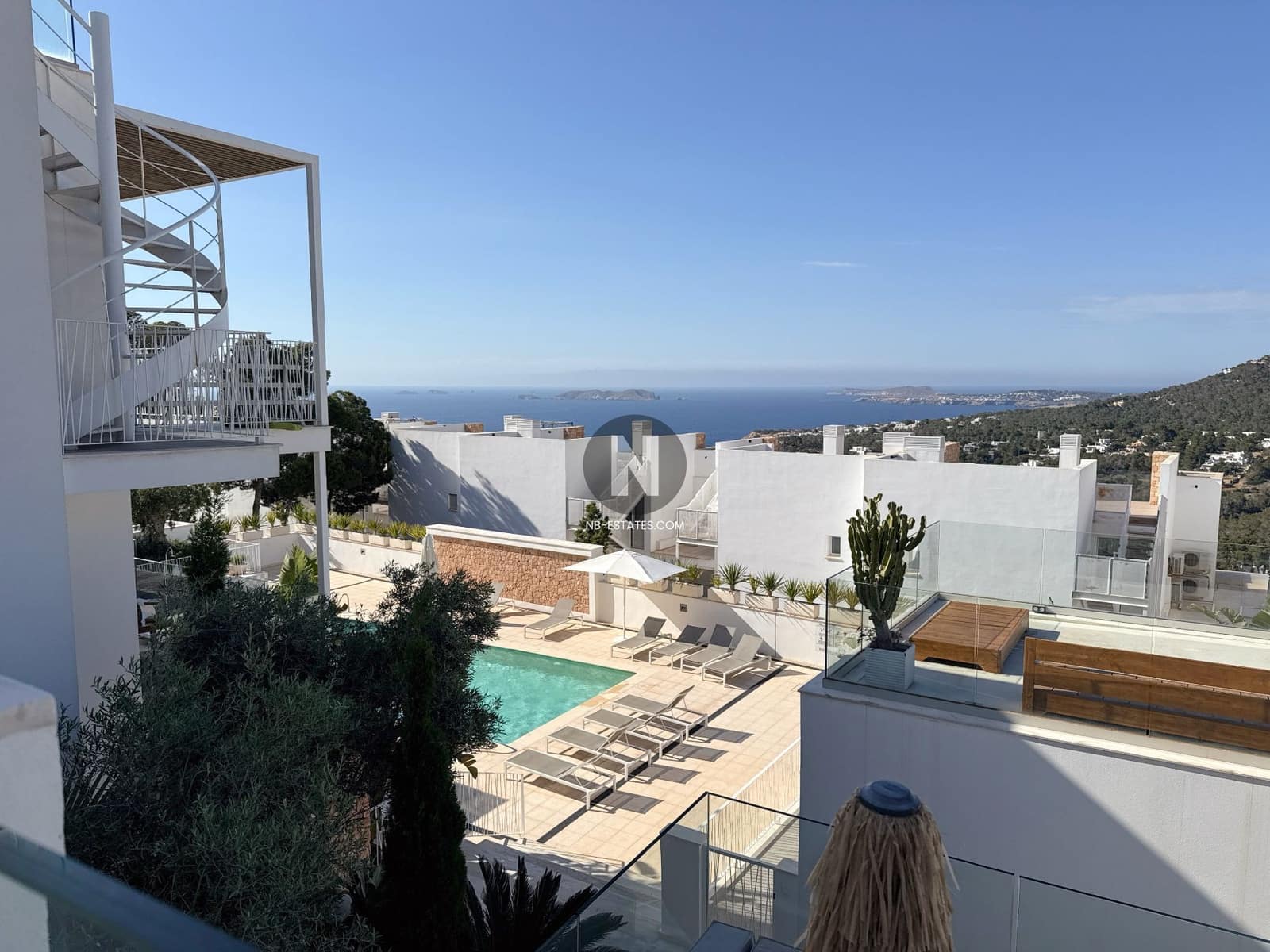 2 bedroom Penthouse for sale in San Jose / Sant Josep de Sa Talaia with pool - € 695,000 (Ref: 9770239)