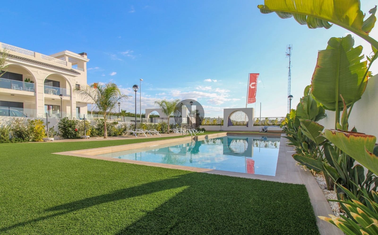 2 makuuhuone Kattohuoneisto myytävänä paikassa Ciudad Quesada mukana uima-altaan 
autotalli - 350 000 € (Ref: 9793739)