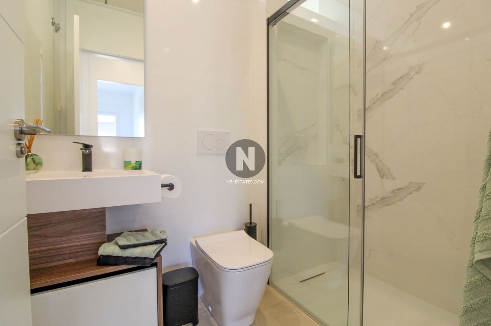 2 makuuhuone Kattohuoneisto myytävänä paikassa Ciudad Quesada mukana uima-altaan 
autotalli - 350 000 € (Ref: 9793739)