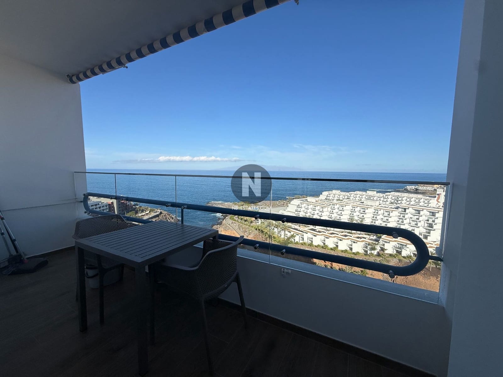 Flat for sale in Playa Paraiso with pool - € 241,500 (Ref: 9798223)