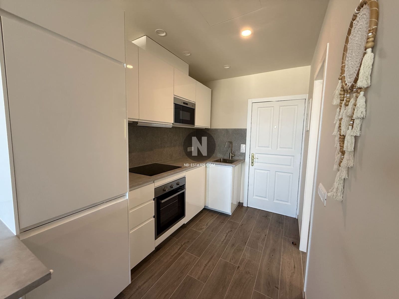 Flat for sale in Playa Paraiso with pool - € 241,500 (Ref: 9798223)