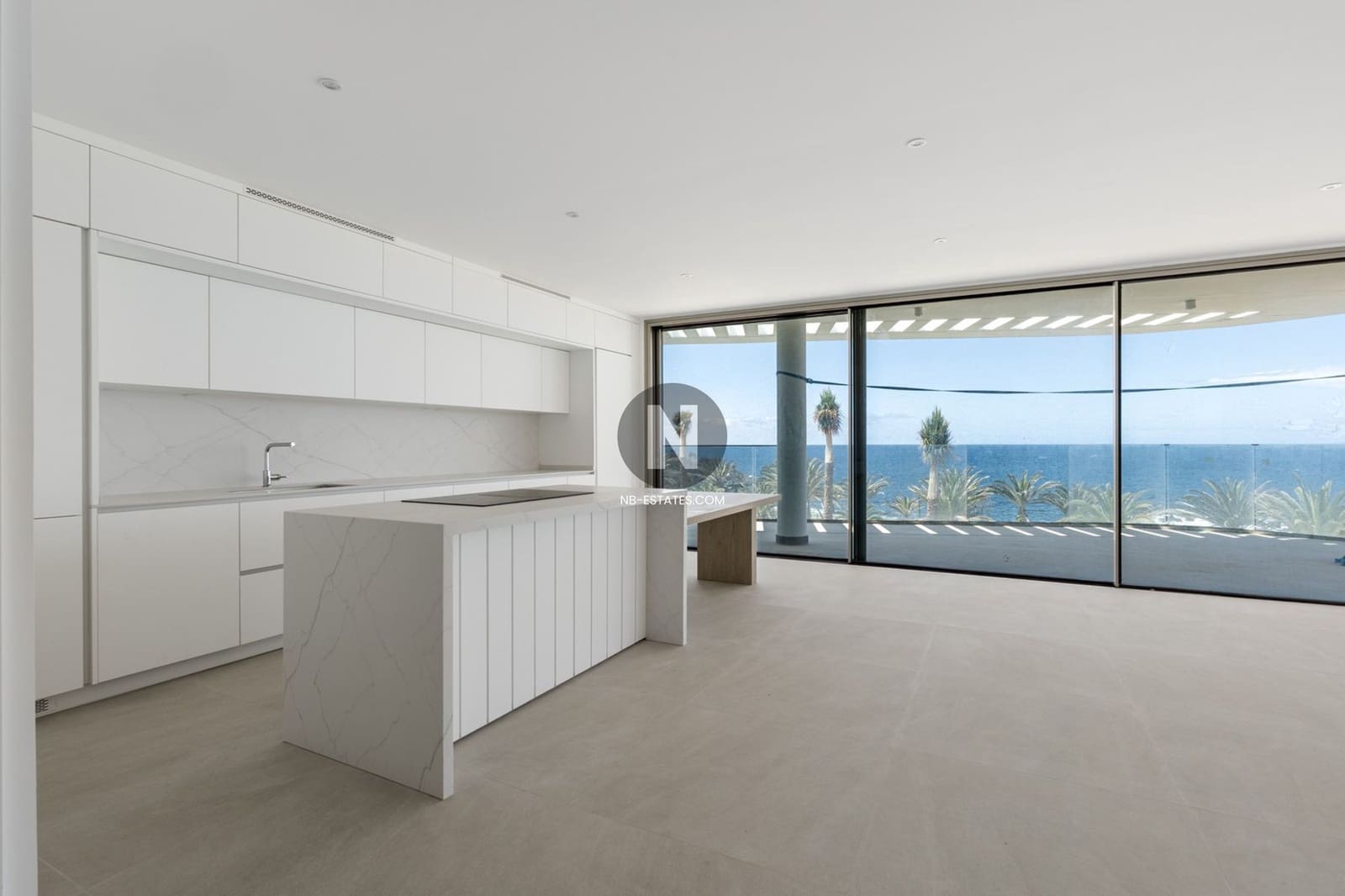 2 bedroom Penthouse for sale in Playa San Juan with pool garage - € 1,950,000 (Ref: 9833051)