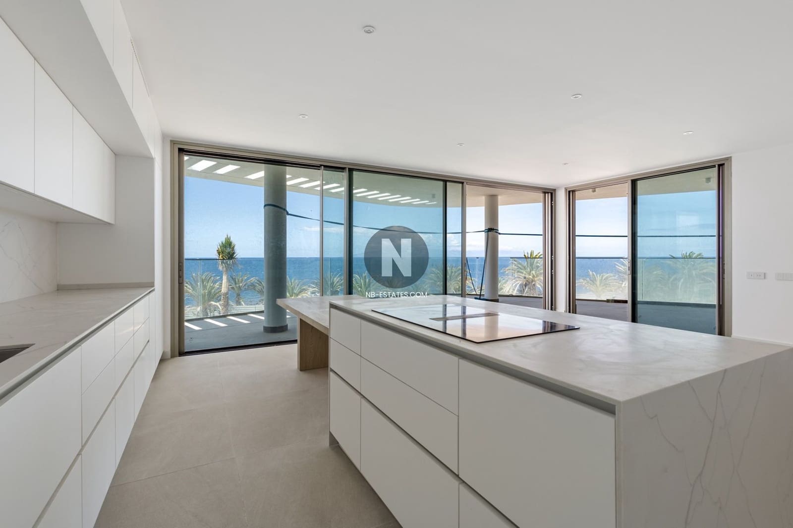 2 bedroom Penthouse for sale in Playa San Juan with pool garage - € 1,950,000 (Ref: 9833051)