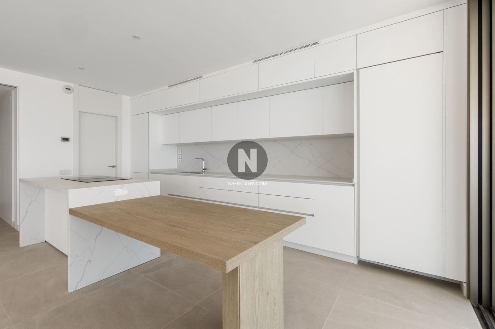 2 bedroom Penthouse for sale in Playa San Juan with pool garage - € 1,950,000 (Ref: 9833051)