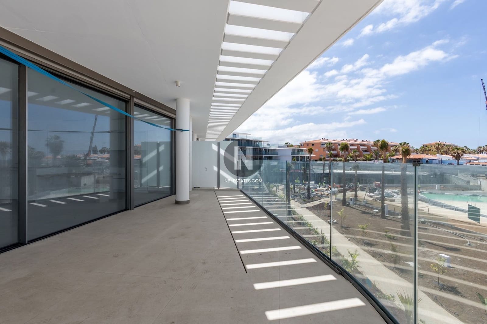2 bedroom Penthouse for sale in Playa San Juan with pool garage - € 1,950,000 (Ref: 9833051)