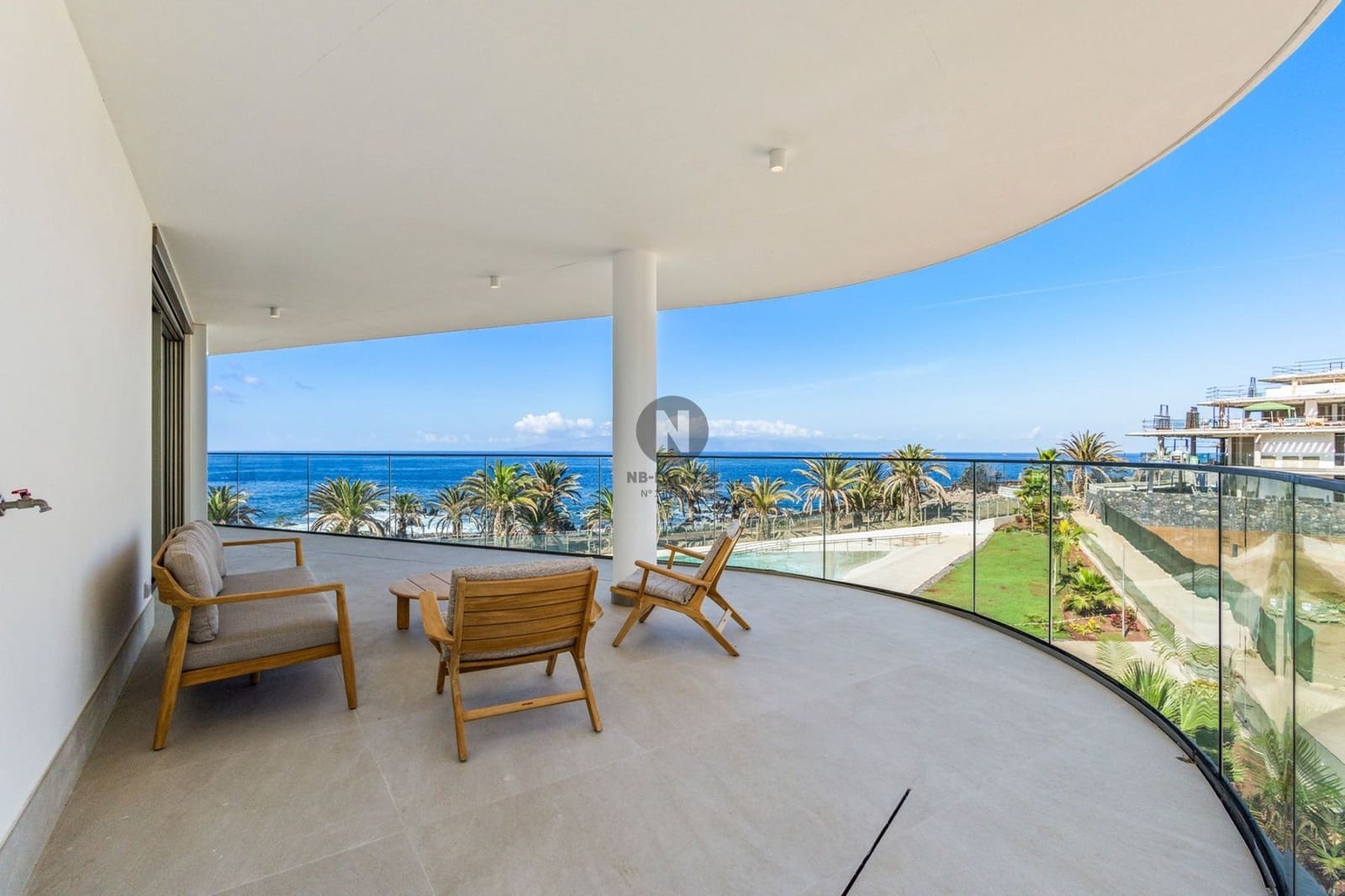 2 bedroom Penthouse for sale in Playa San Juan with pool garage - € 1,950,000 (Ref: 9833051)