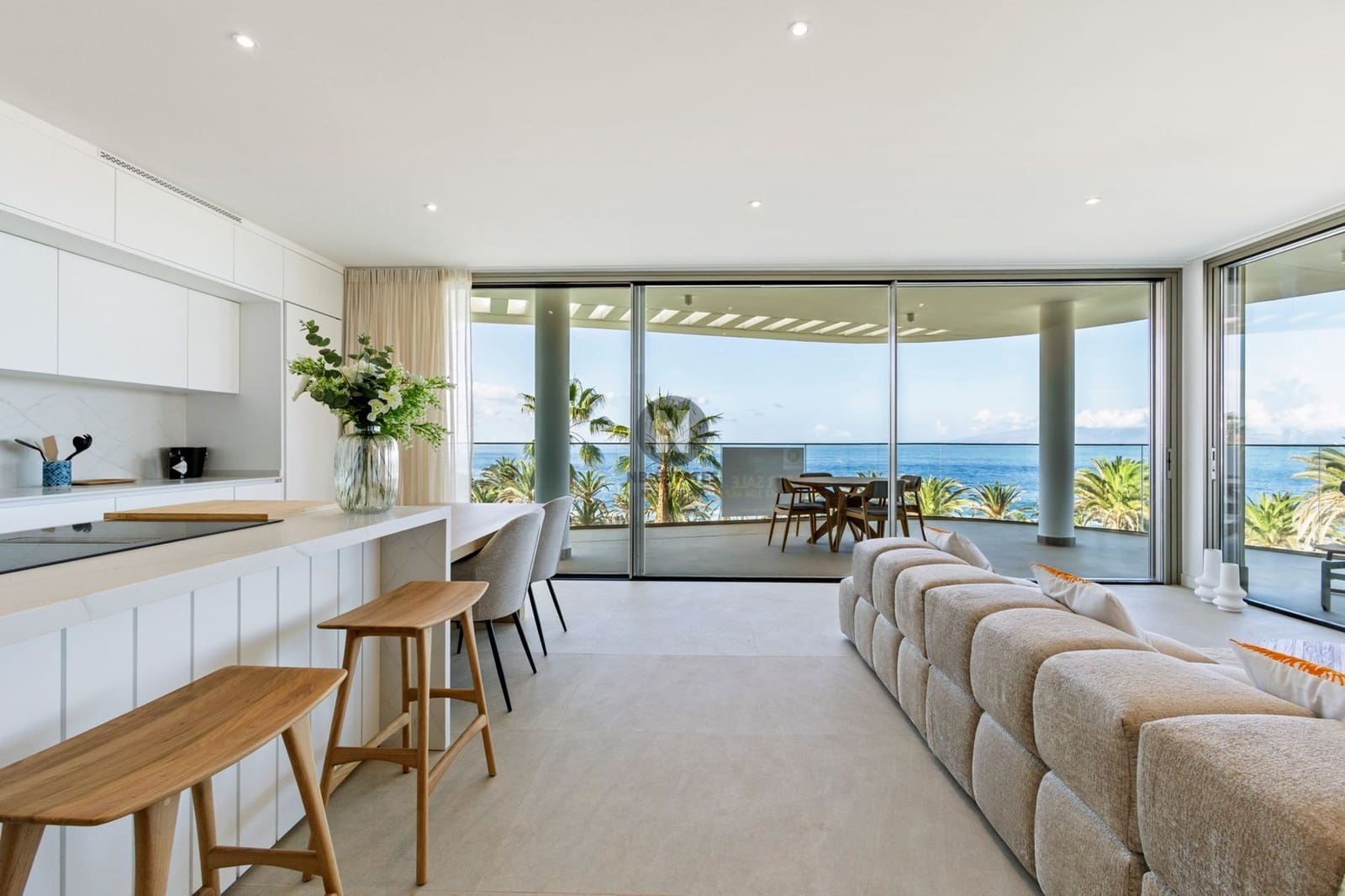 2 bedroom Penthouse for sale in Playa San Juan with pool garage - € 1,950,000 (Ref: 9833051)