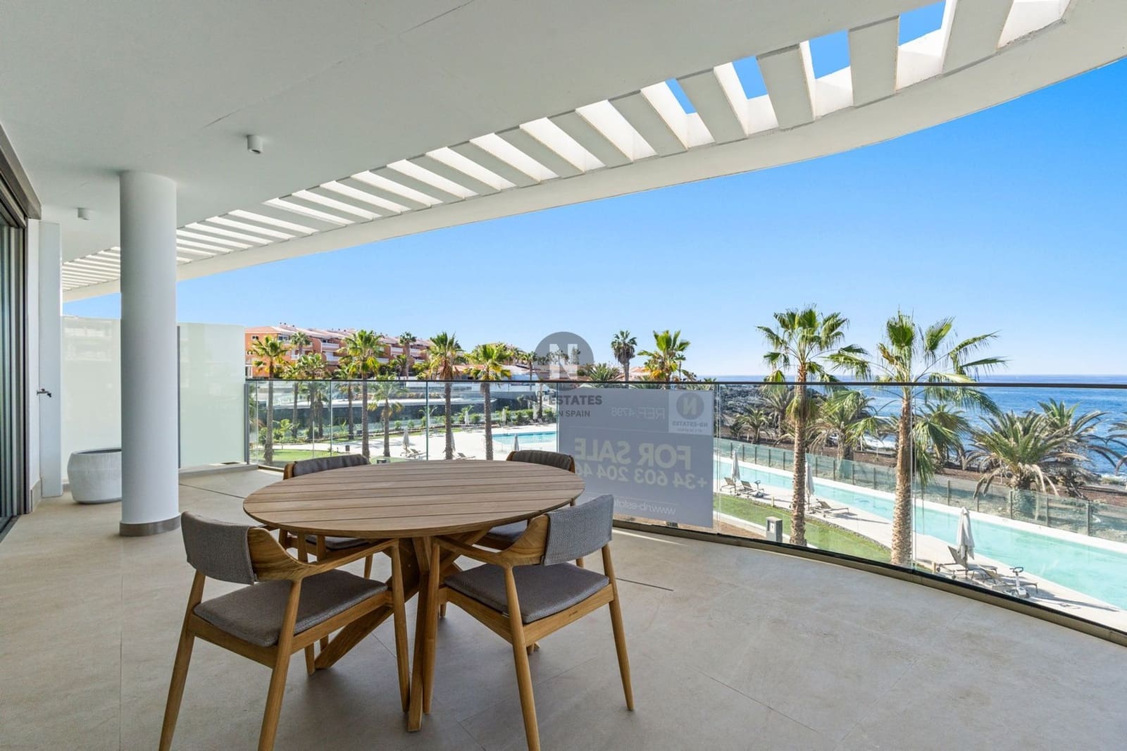 2 bedroom Penthouse for sale in Playa San Juan with pool garage - € 1,950,000 (Ref: 9833051)