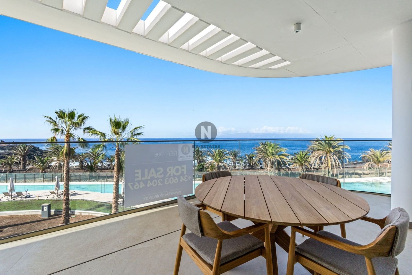 2 bedroom Penthouse for sale in Playa San Juan with pool garage - € 1,950,000 (Ref: 9833051)