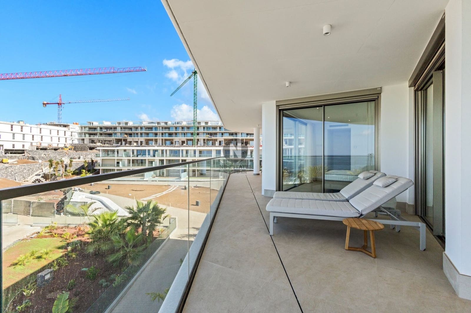 2 bedroom Penthouse for sale in Playa San Juan with pool garage - € 1,950,000 (Ref: 9833051)