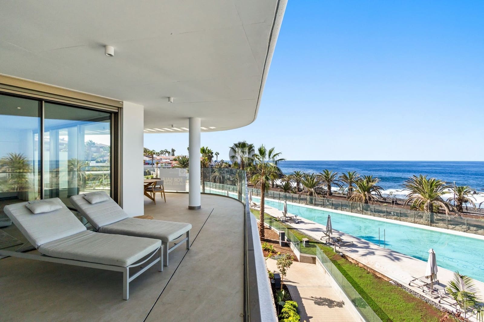 2 bedroom Penthouse for sale in Playa San Juan with pool garage - € 1,950,000 (Ref: 9833051)