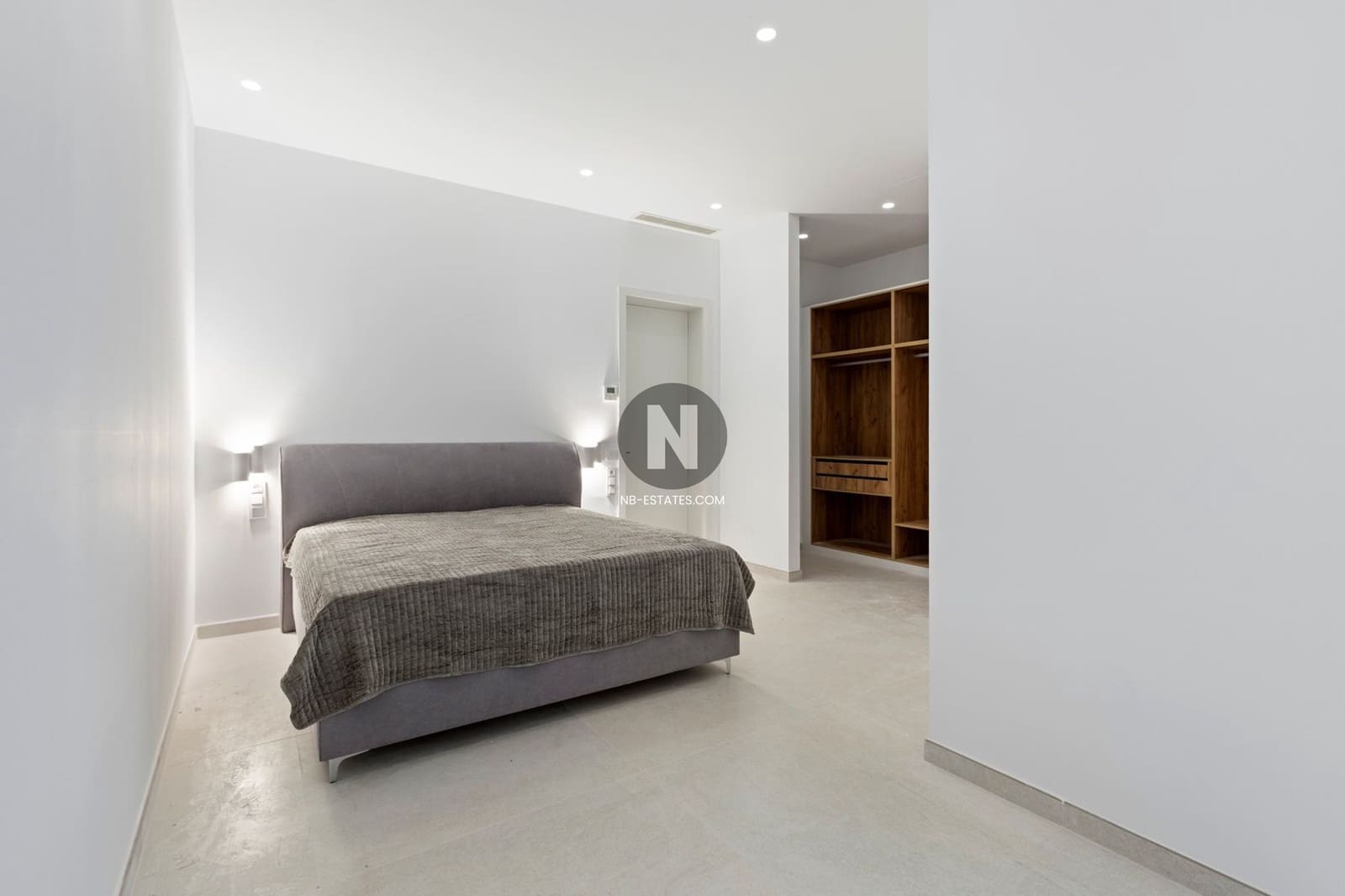 3 slaapkamer Villa te koop in Costa Adeje met zwembad garage - € 2.300.000 (Ref: 9899849)