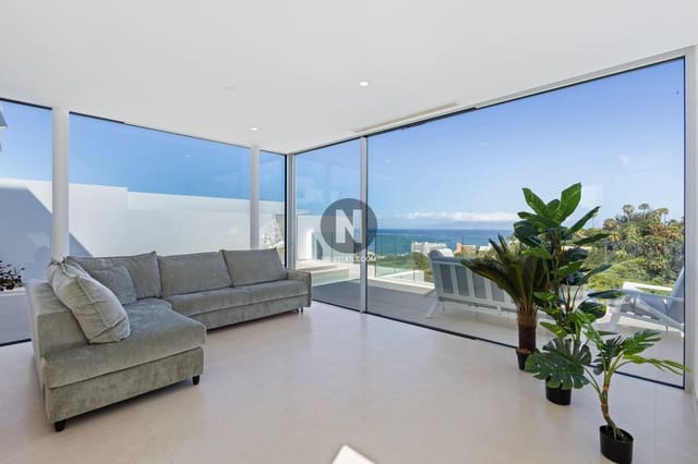 3 slaapkamer Villa te koop in Costa Adeje, Adeje met zwembad garage - € 2.300.000 (Ref: 9899849)