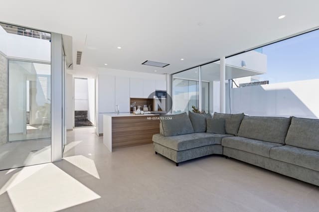 3 slaapkamer Villa te koop in Costa Adeje, Adeje met zwembad garage - € 2.300.000 (Ref: 9899849)