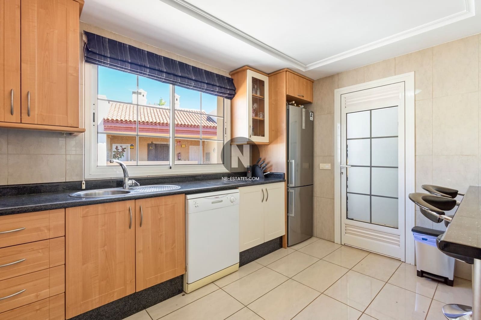2 bedroom Penthouse for sale in Costa Adeje with pool garage - € 890,000 (Ref: 9918842)
