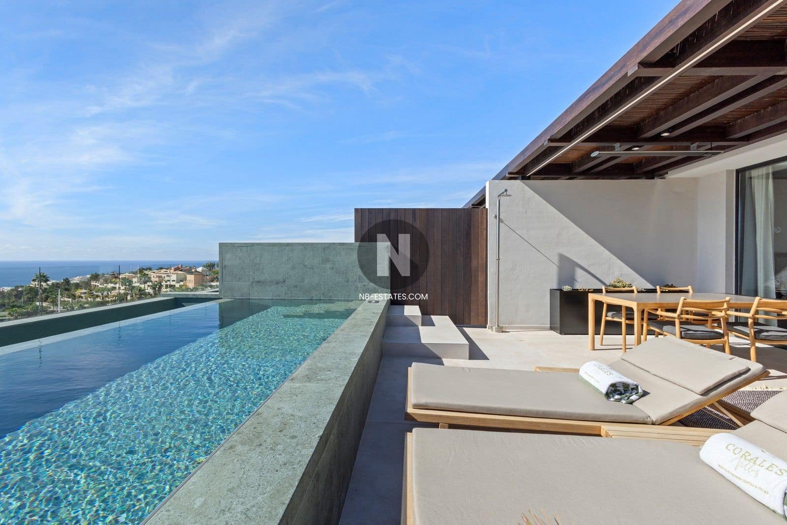 2 sypialnia Dom na sprzedaż w La Caleta Adeje z basenem garażem - 1 300 000 € (Ref: 9924886)