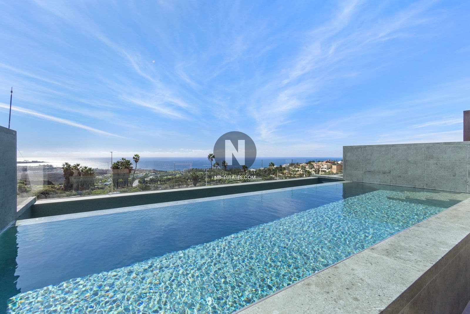 2 sypialnia Dom na sprzedaż w La Caleta Adeje z basenem garażem - 1 300 000 € (Ref: 9924886)
