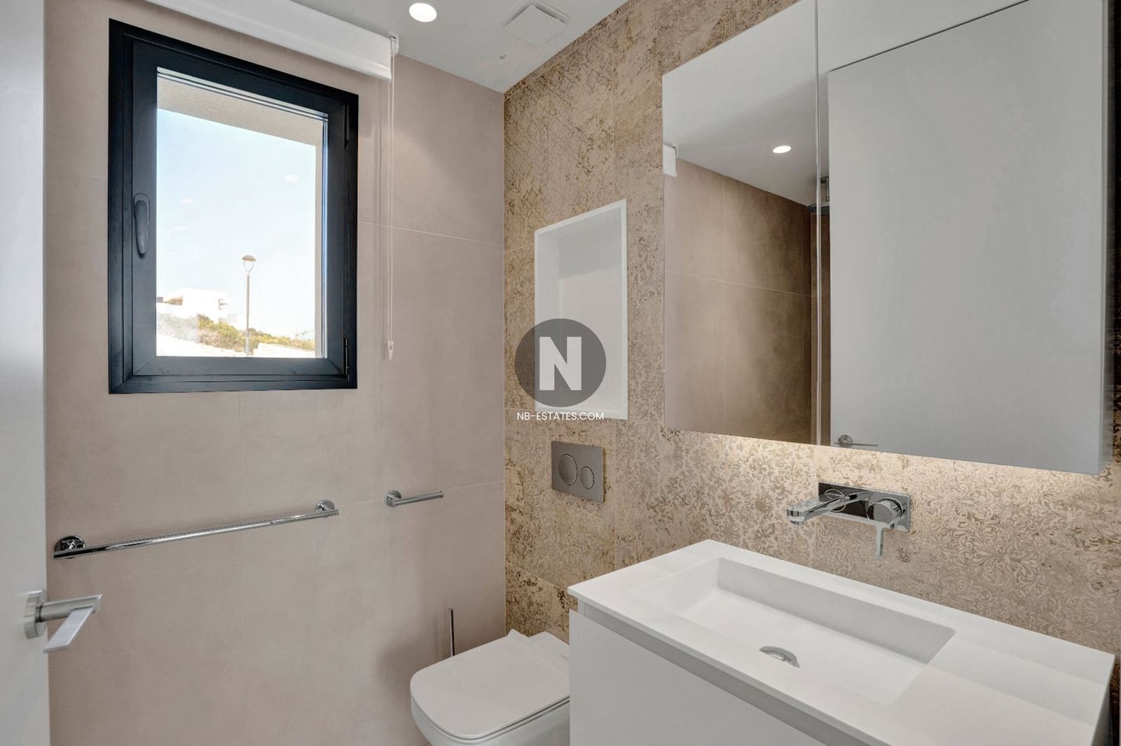 5 bedroom Villa for sale in Cumbre del Sol with pool garage - € 3,250,000 (Ref: 9926338)