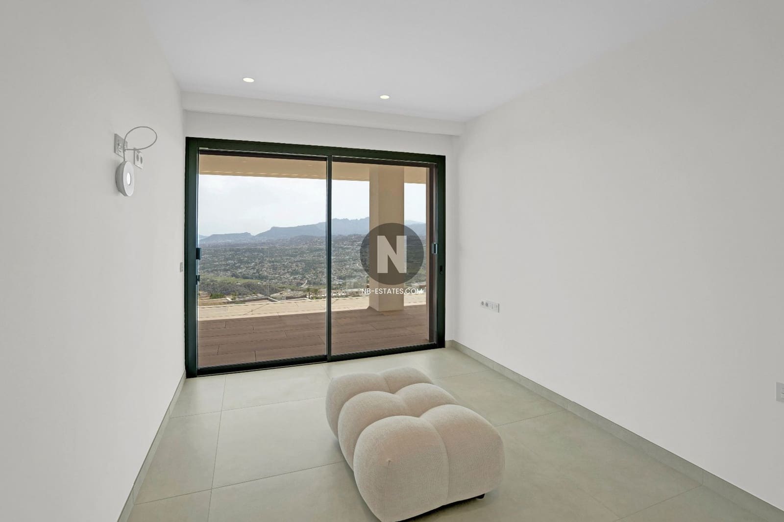 5 bedroom Villa for sale in Cumbre del Sol with pool garage - € 3,250,000 (Ref: 9926338)