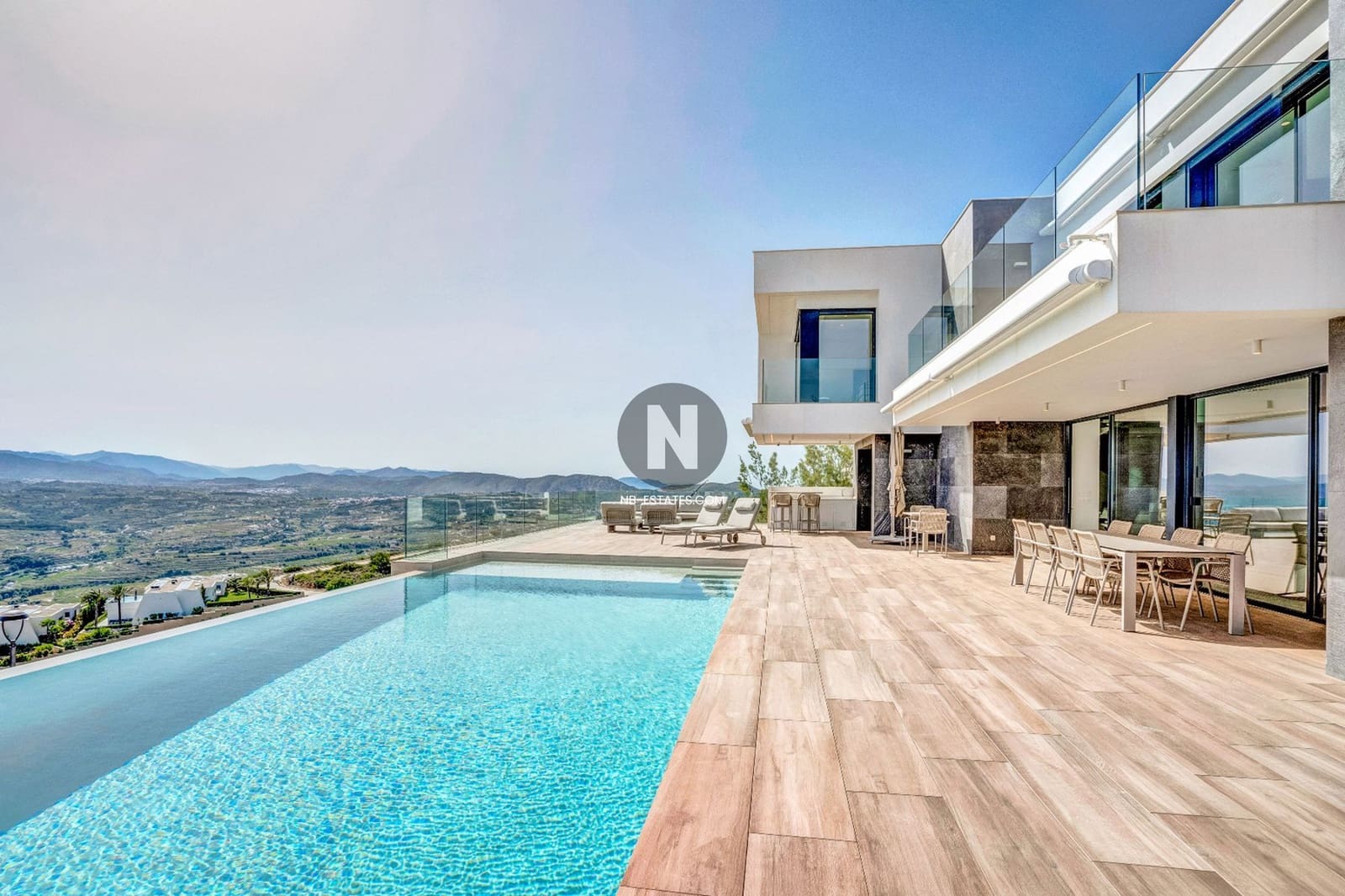 5 bedroom Villa for sale in Cumbre del Sol with pool garage - € 3,250,000 (Ref: 9926338)