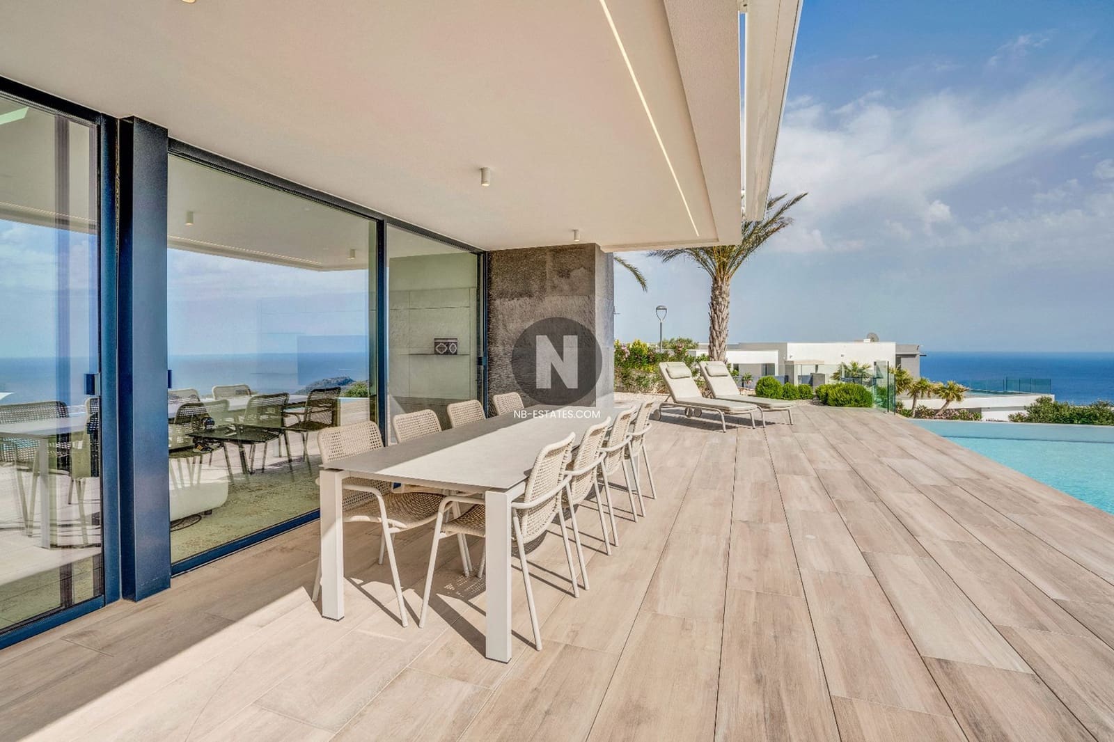 5 bedroom Villa for sale in Cumbre del Sol with pool garage - € 3,250,000 (Ref: 9926338)
