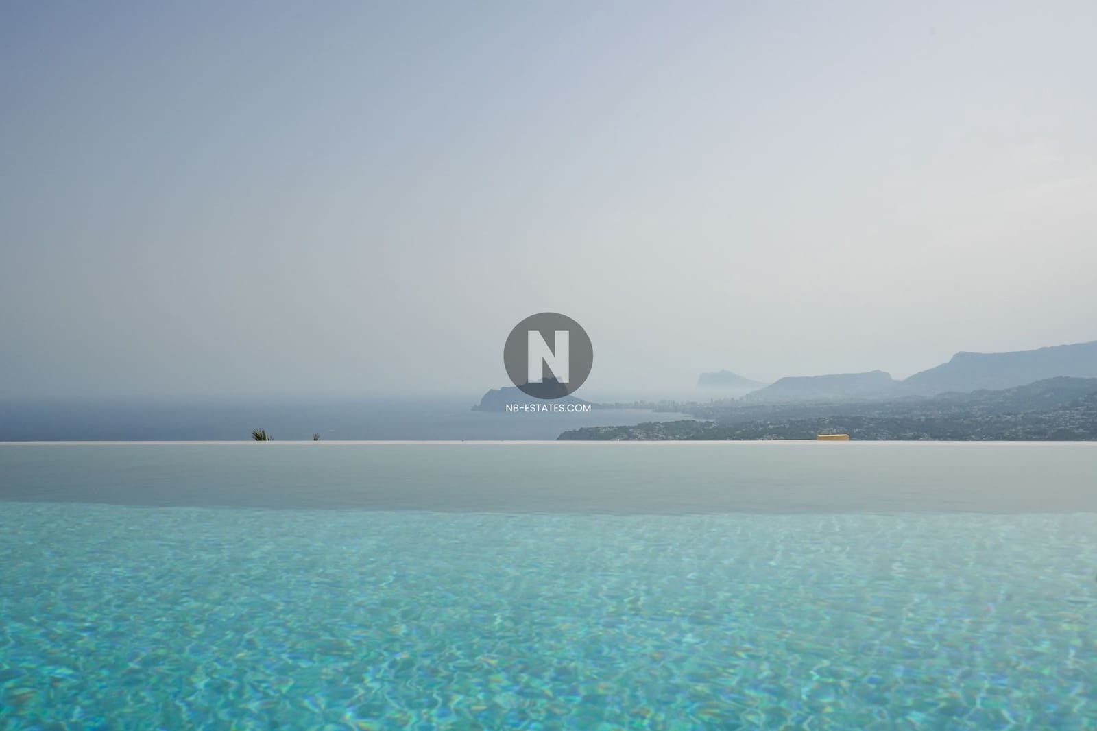 5 bedroom Villa for sale in Cumbre del Sol with pool garage - € 3,250,000 (Ref: 9926338)