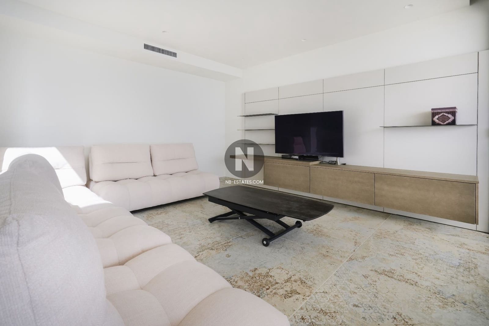 5 bedroom Villa for sale in Cumbre del Sol with pool garage - € 3,250,000 (Ref: 9926338)
