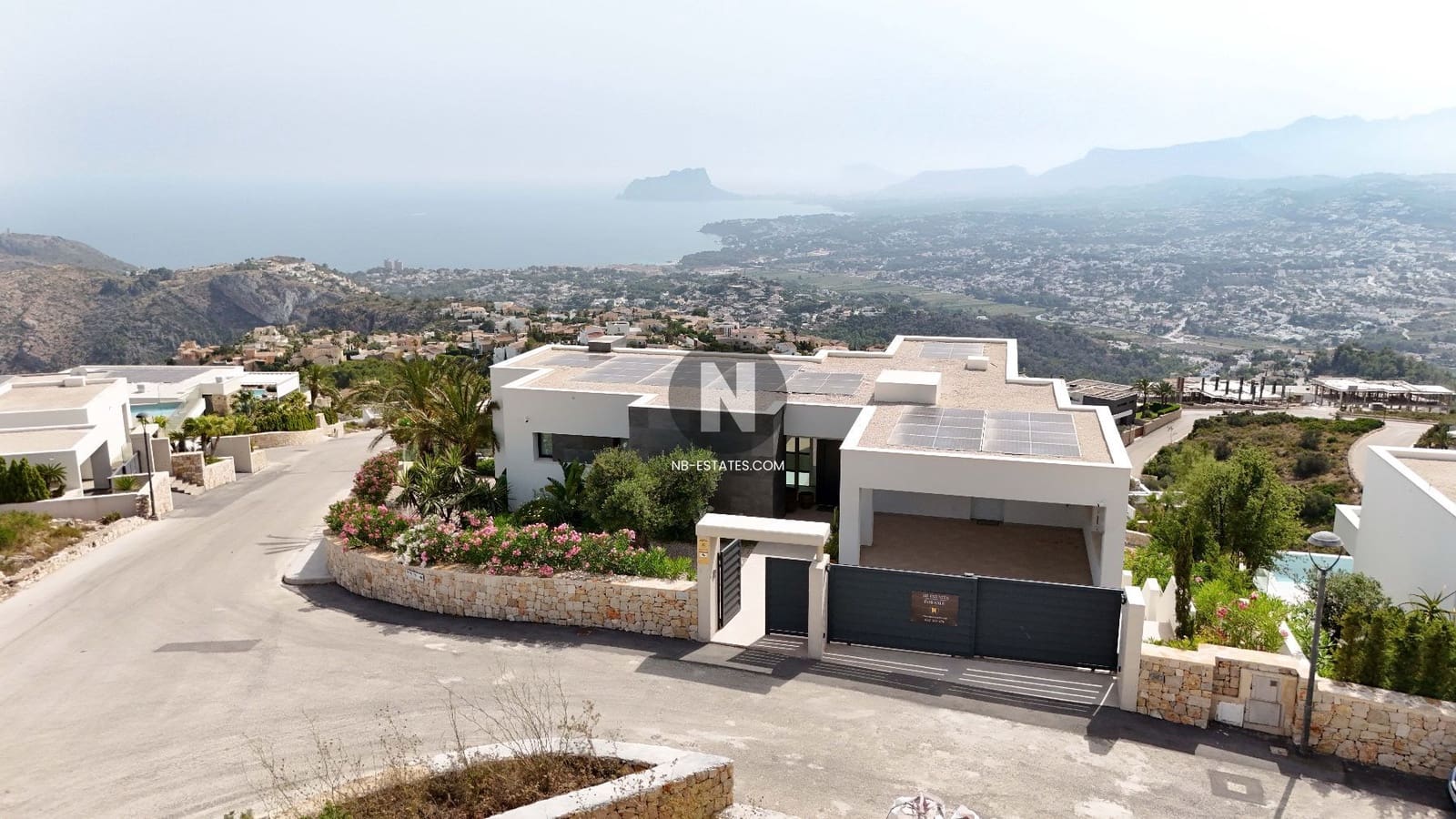 5 bedroom Villa for sale in Cumbre del Sol with pool garage - € 3,250,000 (Ref: 9926338)